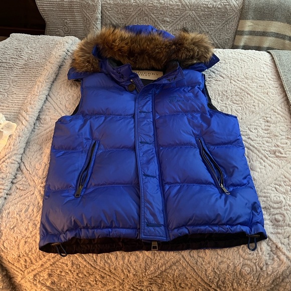 Burberry vest - Picture 3 of 9